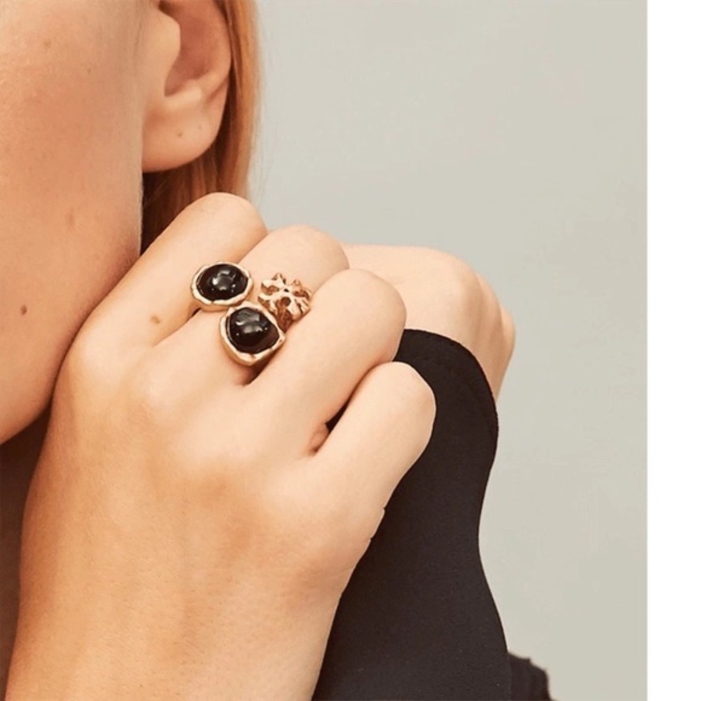 🔥🔥Tory Burch Authentic Roxanne Semiprecious Statement Ring Black And Gold Size 7 - Picture 16 of 16